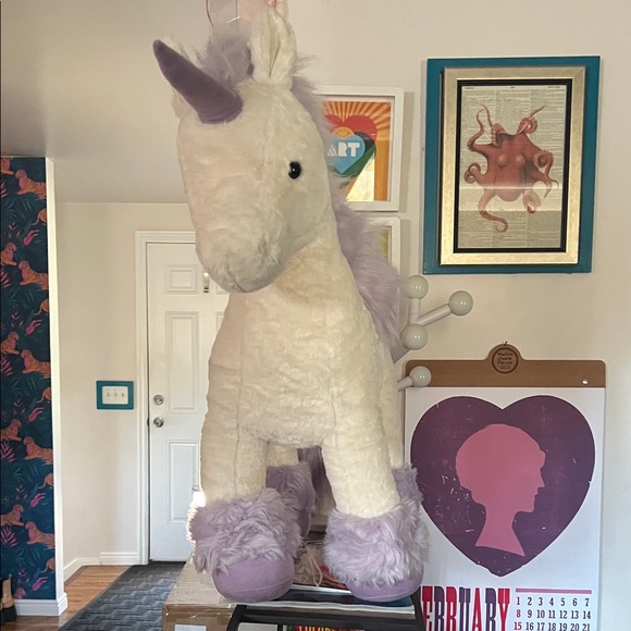 Gigantic purple unicorn! 🦄 - Picture 3 of 4